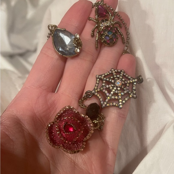 Betsey Johnson Layered Necklace Spider Web Rose Rhinestone - Picture 5 of 11